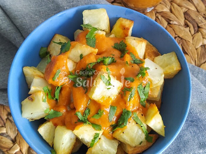 papas con salsa picante