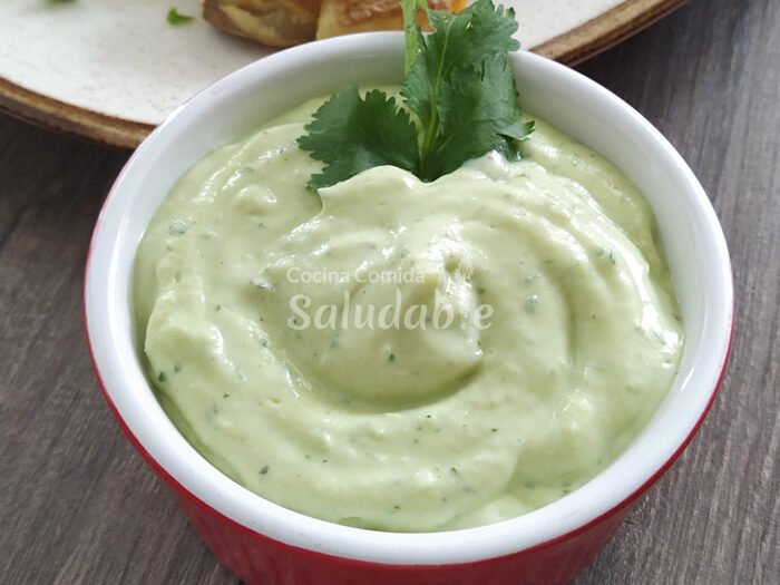 Salsa de aguacate y yogur
